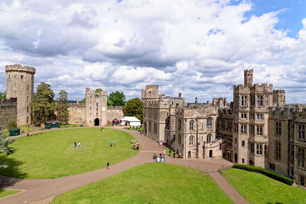 12 Top Tourist Attractions & Things to Do in the England