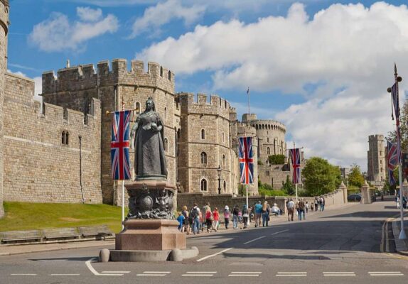 Windsor Castle and Queen Victoria Statue, England