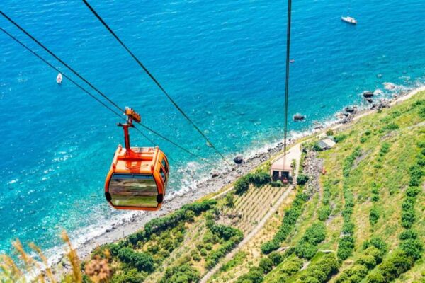 Cable car moving down to the ocean, Madeira island