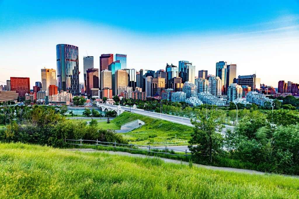 11 Top Tourist Attractions in Alberta, Canada